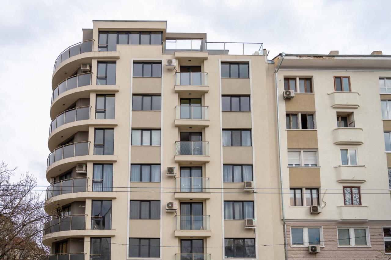 Sunny 1Bdr Apartment Near Center Софія Екстер'єр фото