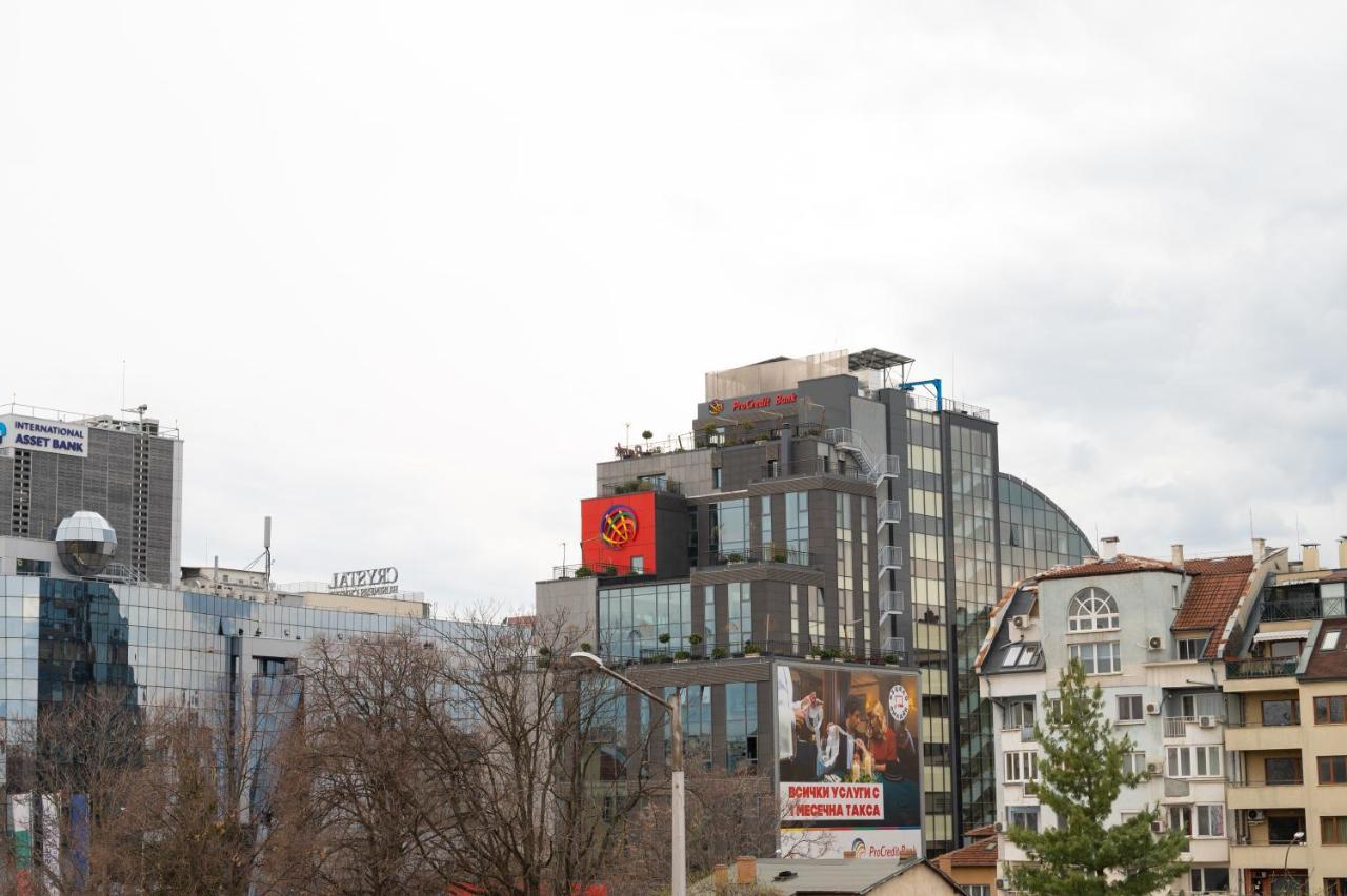 Sunny 1Bdr Apartment Near Center Софія Екстер'єр фото